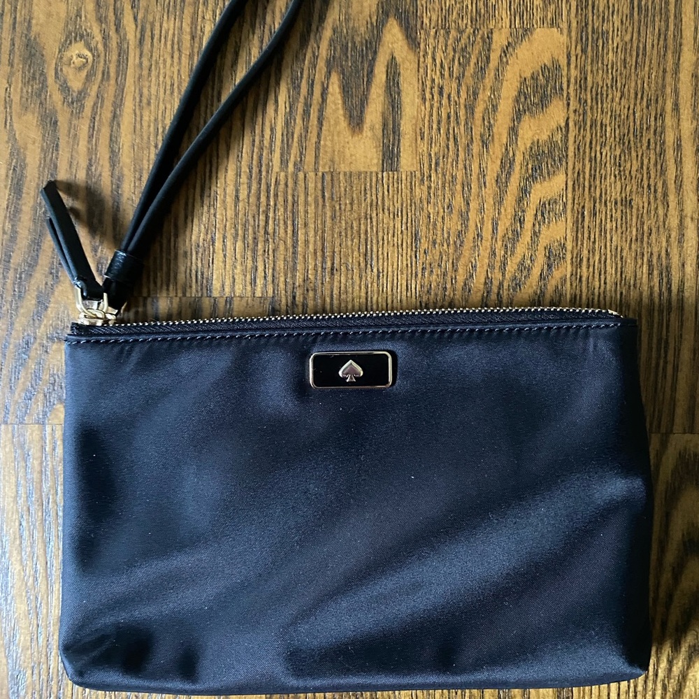 Kate Spade Large Wristlet. NWOT! Never used!